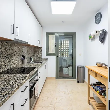 Отель Benatalaya *